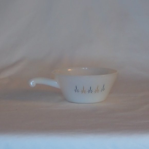 Vintage 1967-1972 Fire King Anchor Hocking Candle Glow Handle Soup Bowl - Picture 2 of 5
